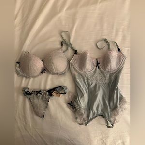 NWT Victoria’s Secret 32C bra, 34B corset & XS thong set